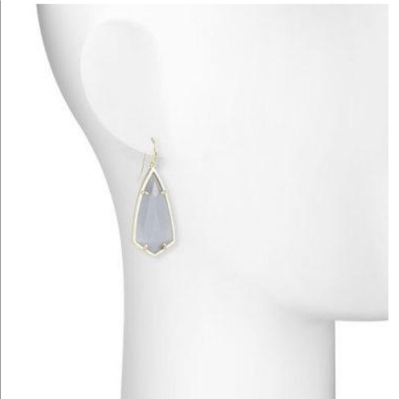 NWT Kendra Scott Carla Earrings (discontinued) - Picture 3 of 7